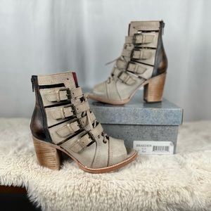 Freebird Braeden | Size 8 | Ice